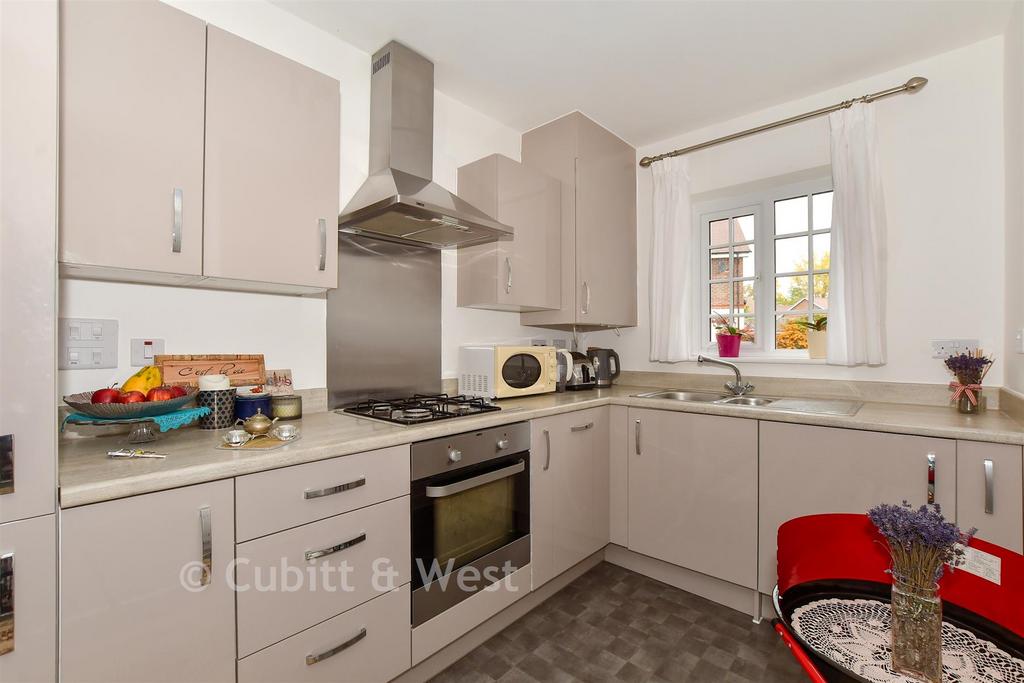 Lounge/ Kitchen