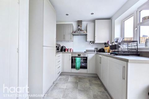 3 bedroom semi-detached house for sale, Grayling Avenue, Stratton St Margaret