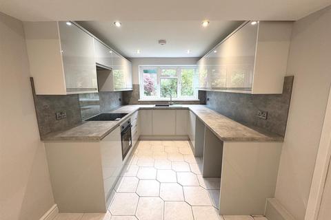 3 bedroom detached bungalow to rent, Millstone Edge, Cheddleton, Leek
