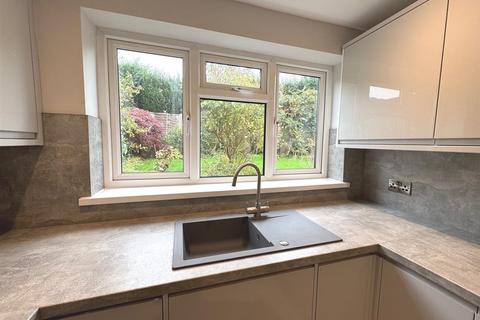 3 bedroom detached bungalow to rent, Millstone Edge, Cheddleton, Leek