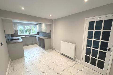 3 bedroom detached bungalow to rent, Millstone Edge, Cheddleton, Leek