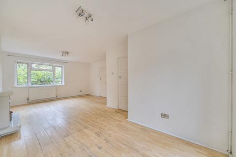 undefined, Meadlands Drive, Richmond, TW10