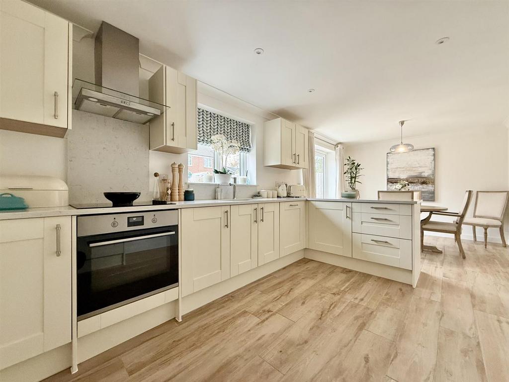 Kitchen1.jpg