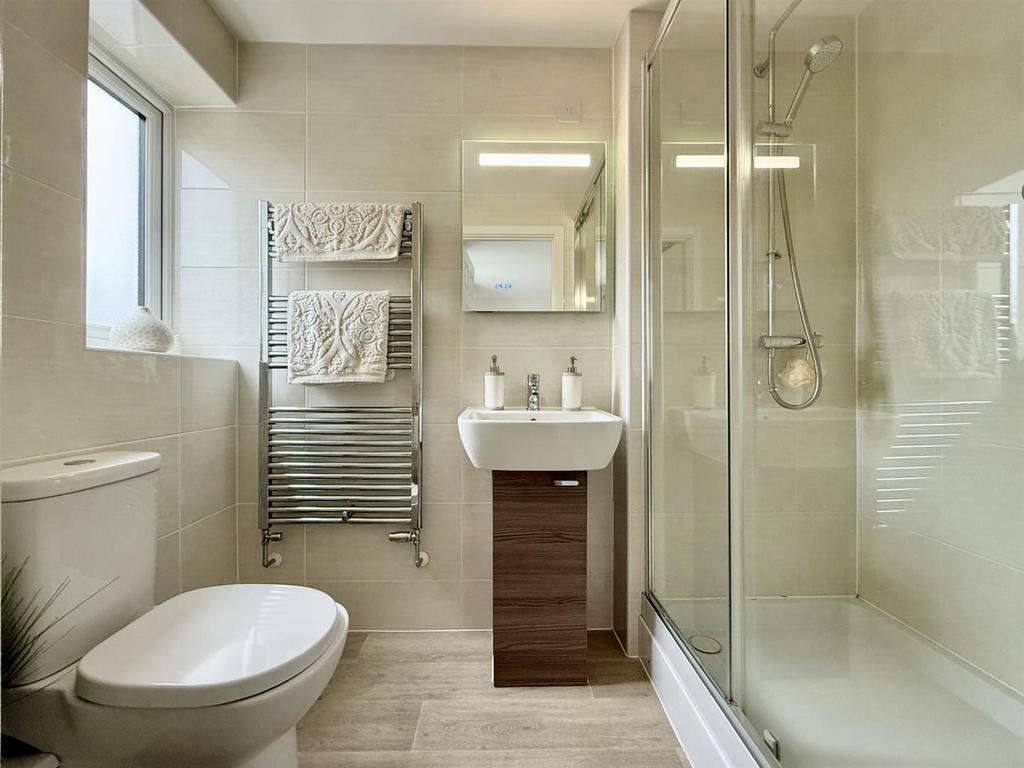 Ensuite.jpg