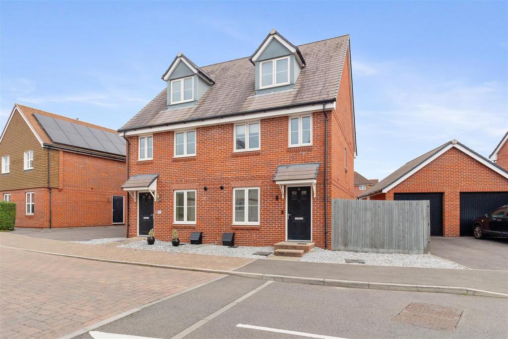 8 Bellflower close-023.jpg