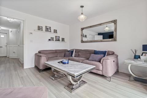 3 bedroom semi-detached house for sale, Bellflower Drive, Worthing
