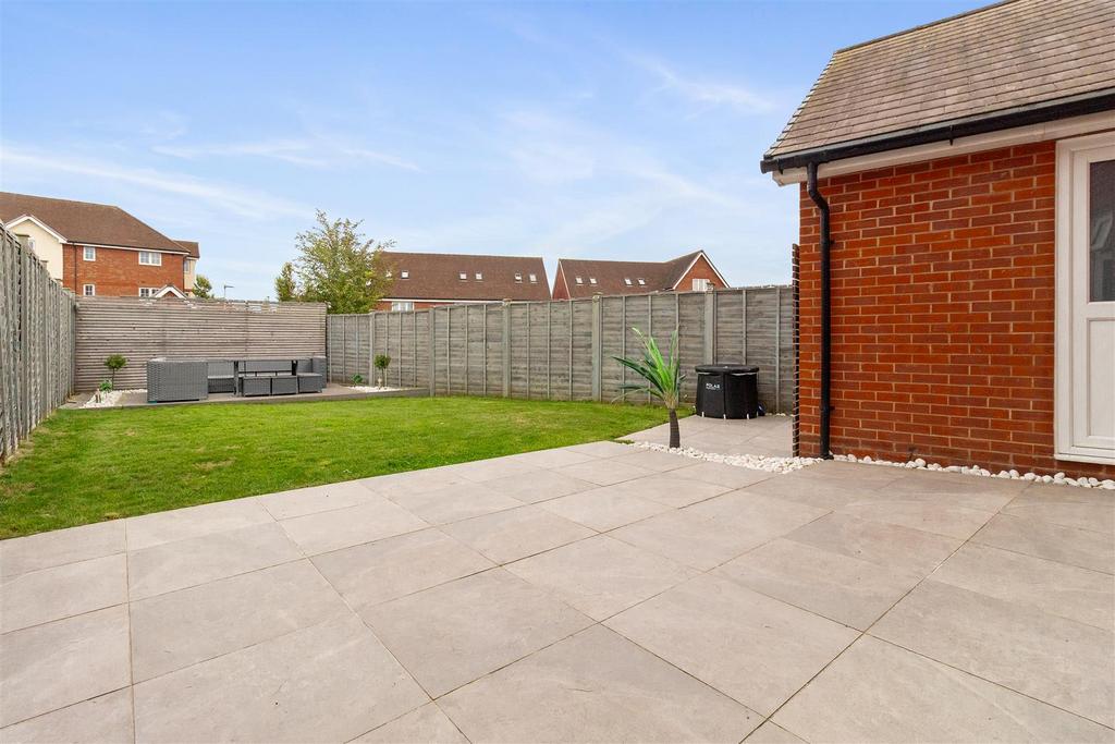 8 Bellflower close-016.jpg