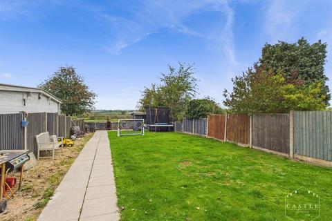 3 bedroom semi-detached house for sale, Salisbury Avenue, Croft, Leicester