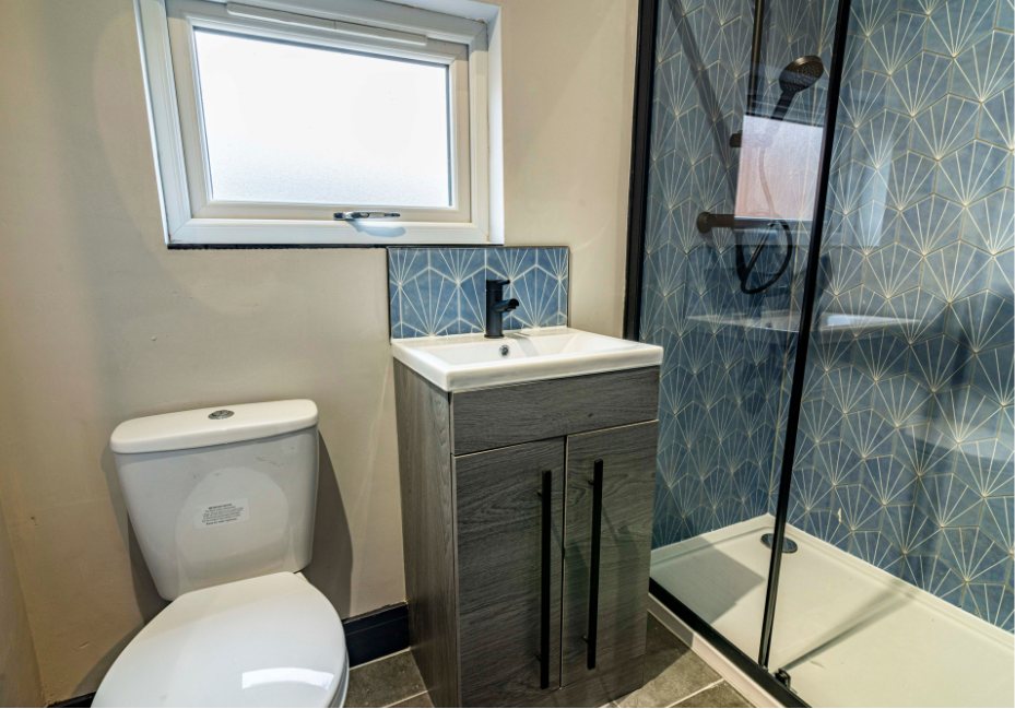 80 Ripon Street - Bedroom 2 Ensuite.png