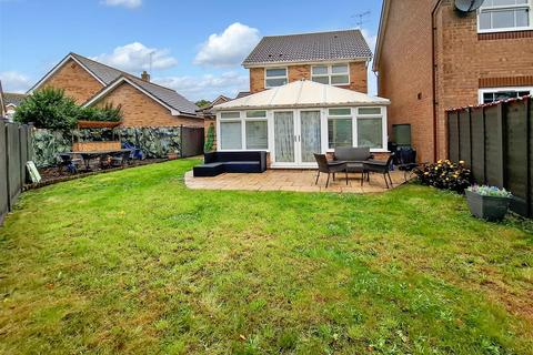 3 bedroom detached house for sale, Redwing Close, Wick