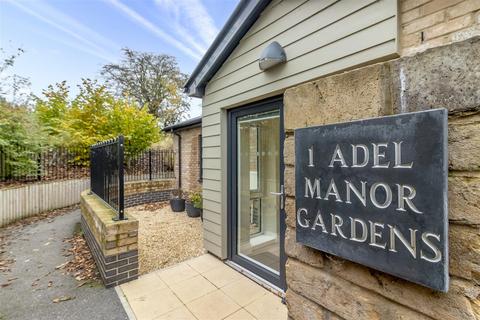 2 bedroom semi-detached bungalow for sale, Adel Manor Gardens, Adel, Leeds