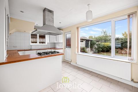 3 bedroom detached house for sale, Manor Close, Keelby DN41
