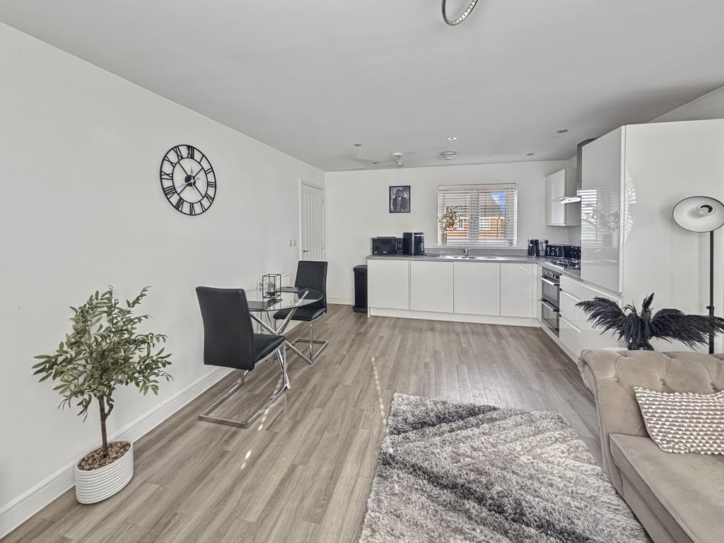 Kitchen/ Living Room
