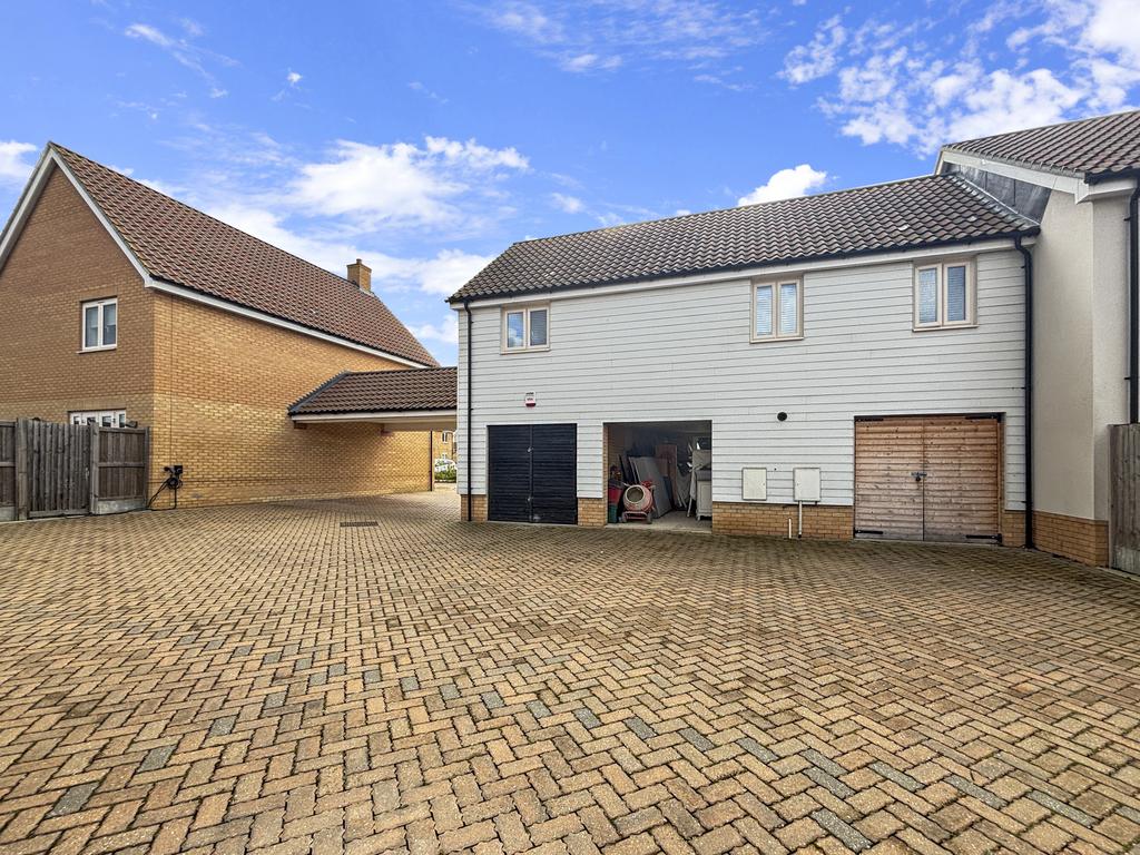 Parking & Outside Space