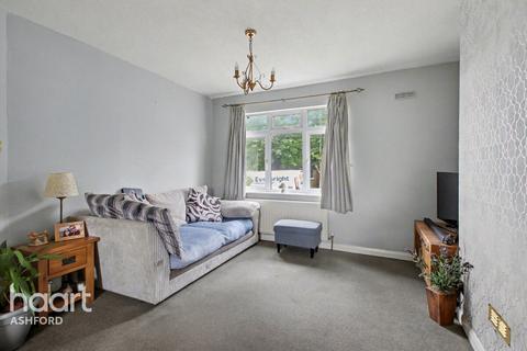 2 bedroom semi-detached house for sale, Stirling Road, Ashford
