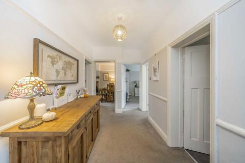 2 bedroom flat for sale, Kew Road, Kew TW9