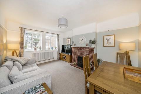 2 bedroom flat for sale, Kew Road, Kew TW9