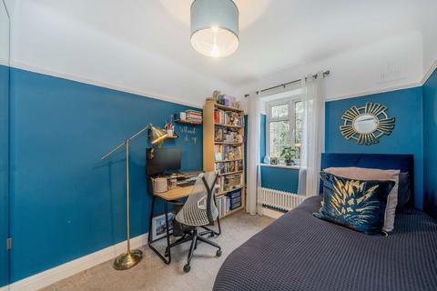 2 bedroom flat for sale, Kew Road, Kew TW9