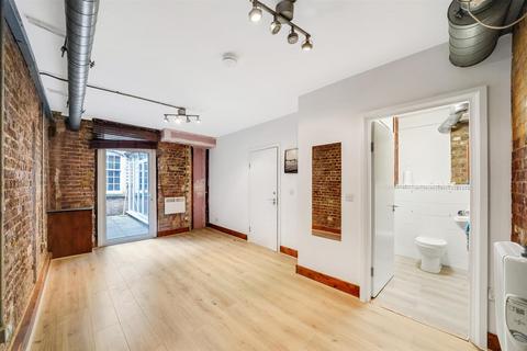 3 bedroom apartment to rent, Prince Of Wales Passage, London NW1
