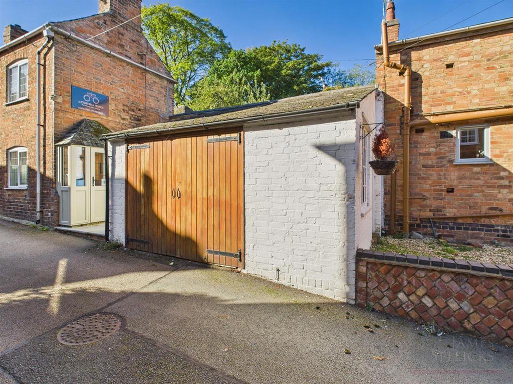 Single Garage