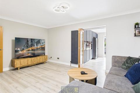 1 Common Road, Ingrave, Brentwood, CM13 3QL