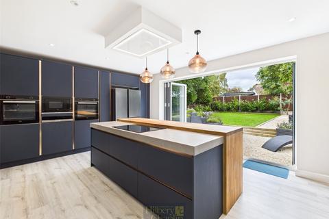 4 bedroom semi-detached house for sale, Common Road, Ingrave, Brentwood, Essex, CM13