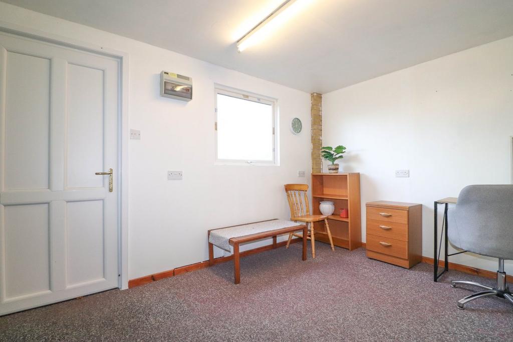 Garage/Office