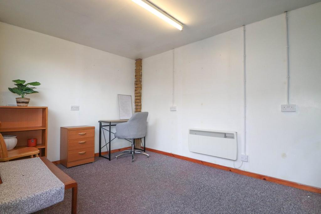 Garage/Office