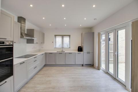 4 bedroom detached house for sale, Ailwyn Road, St. Neots PE19