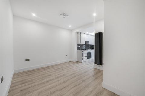 undefined, William Road, Sutton