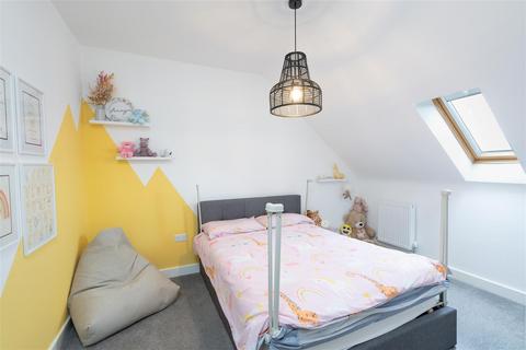 4 Mosedale Drive, Leeds, LS14 1FT