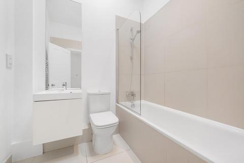 3 bedroom flat for sale, Coldharbour Lane, SW9