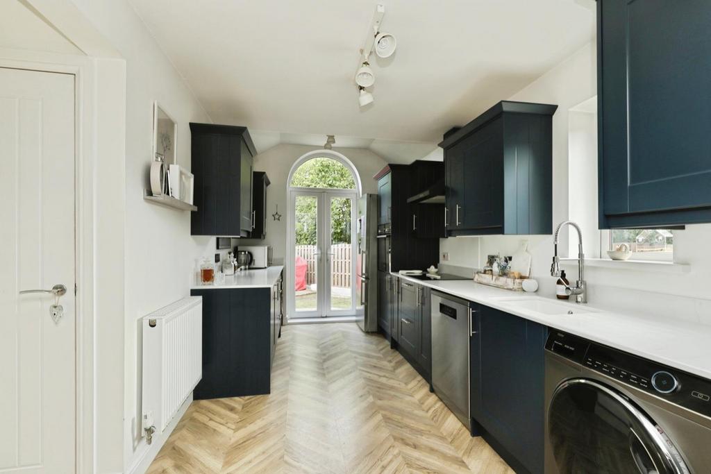 Dining kitchen