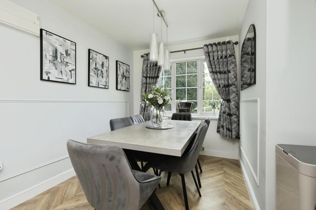 Dining kitchen