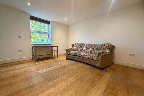 High Street, London, N8