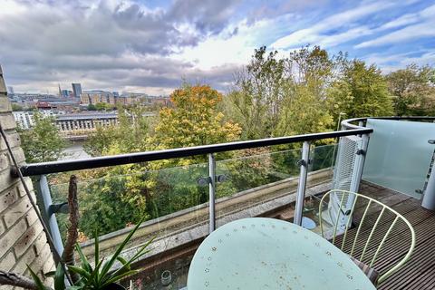 2 bedroom apartment for sale, Worsdell Drive, Gateshead, NE8