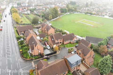 4 bedroom detached house for sale, Bankfield Court, Wakefield WF2