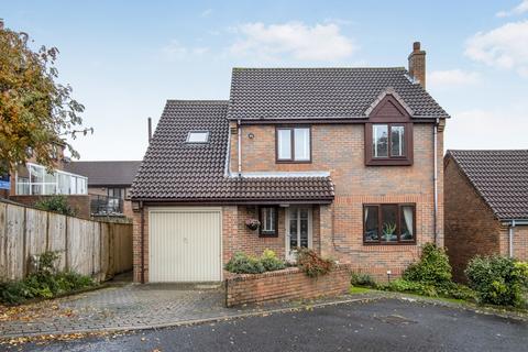 4 bedroom detached house for sale, Bankfield Court, Wakefield WF2