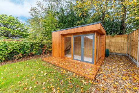 3 bedroom detached house for sale, The Crescent, Watford, Abbots Langley, WD5