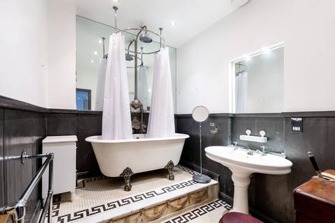 2 bedroom flat to rent, Sinclair Road, Brook Green, Brook Green, London, W14