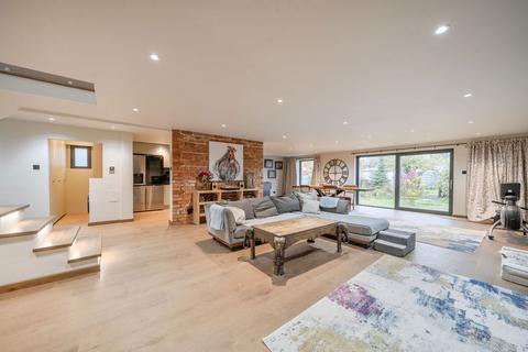 3 bedroom chalet for sale, Woodroffe Drive, Basingstoke RG22 6NH
