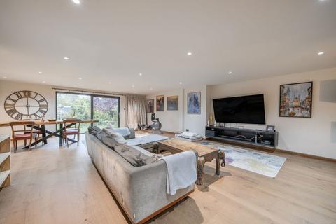 3 bedroom chalet for sale, Woodroffe Drive, Basingstoke RG22 6NH
