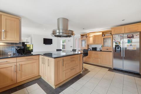 4 bedroom detached house for sale, Queenborough Lane, Braintree CM77