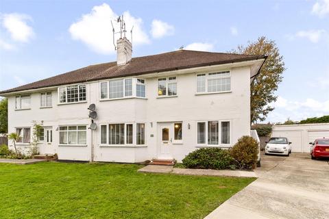 3 Shirley Close, Worthing, BN14 9BA