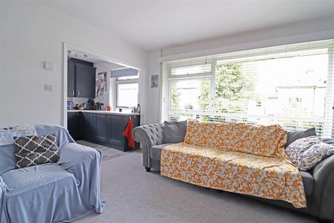2 bedroom maisonette for sale, Park Road, Redhill