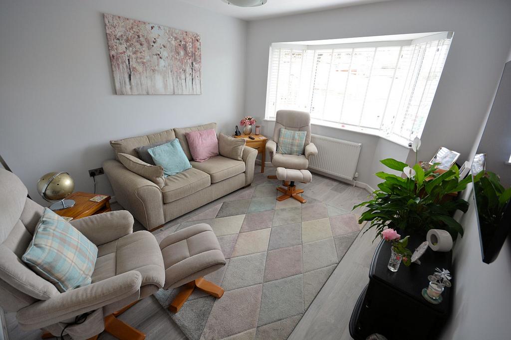 Bedroom/sitting room