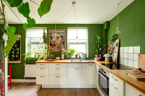 2 bedroom maisonette for sale, Caldecott Way, London E5