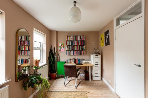 2 bedroom maisonette for sale, Caldecott Way, London E5