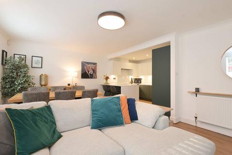 3 bedroom flat for sale, 22 Hopetoun Crescent, Bellevue, Edinburgh, EH7 4AY
