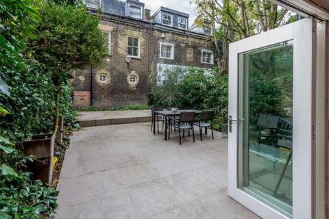 1 bedroom flat for sale, Castellain Road, Little Venice W9
